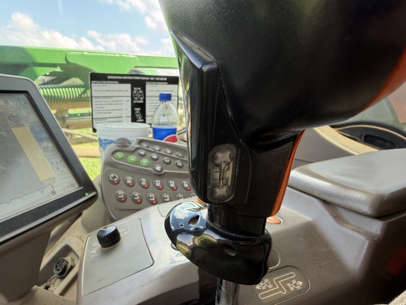 Photo of 2017 John Deere R4038