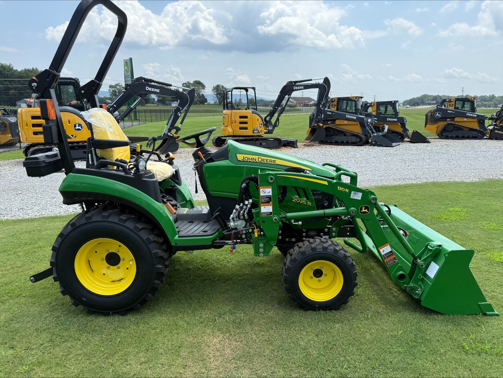 2026 John Deere 2025R
