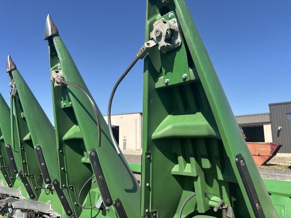 Used 2013 John Deere 608C Corn and Row Crop headers at Koenig Equipment in Anna, OH - Photo3