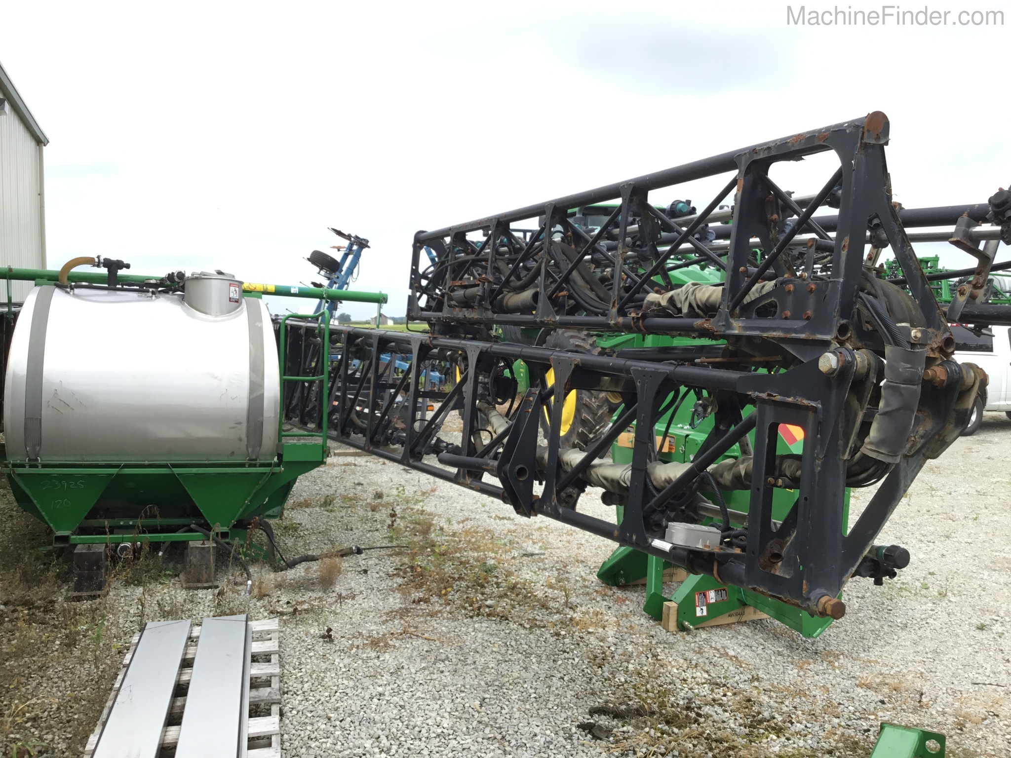 2013 John Deere 4940 Image 16