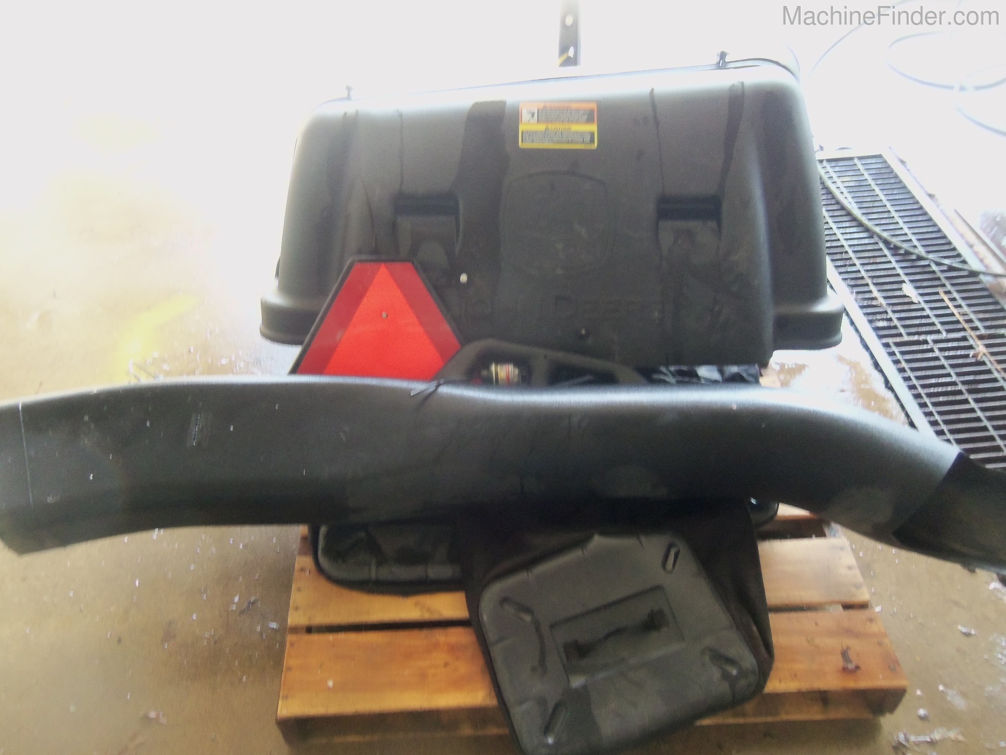 2016 John Deere 3 Bag System Image 2