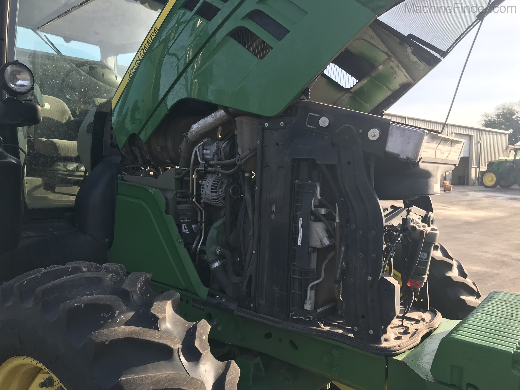 2017 John Deere 6145R Image 11