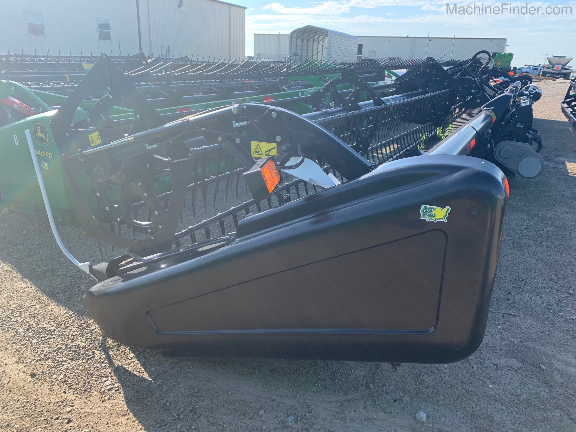 2012 MacDon FD70 Image 6