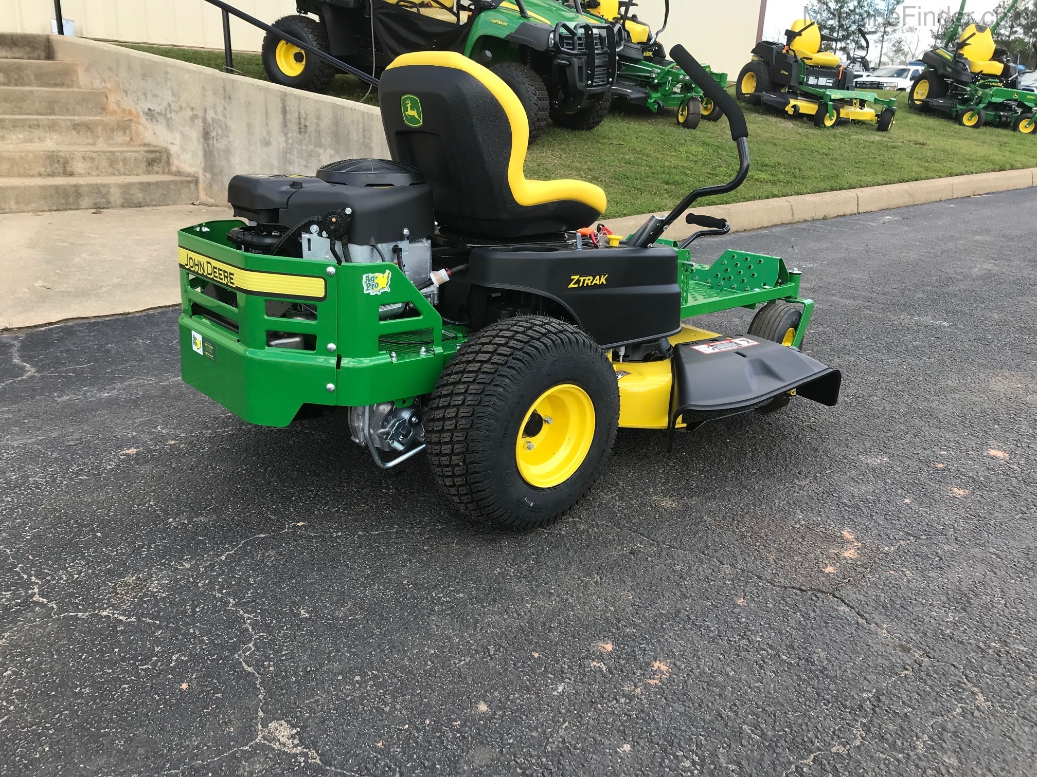 2020 John Deere Z335E Image 3