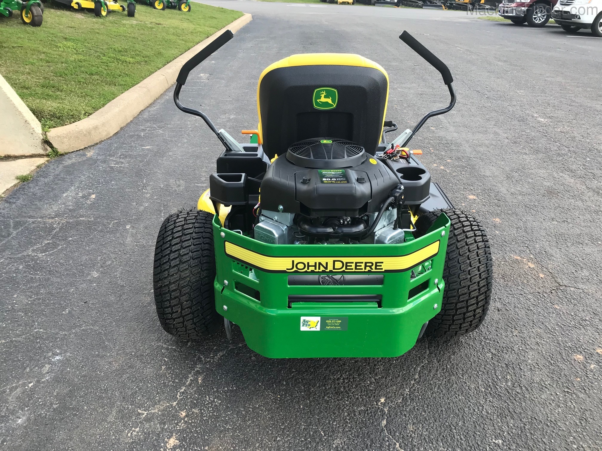 2020 John Deere Z335E Image 5