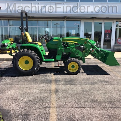 2020 John Deere 3033R Image 1