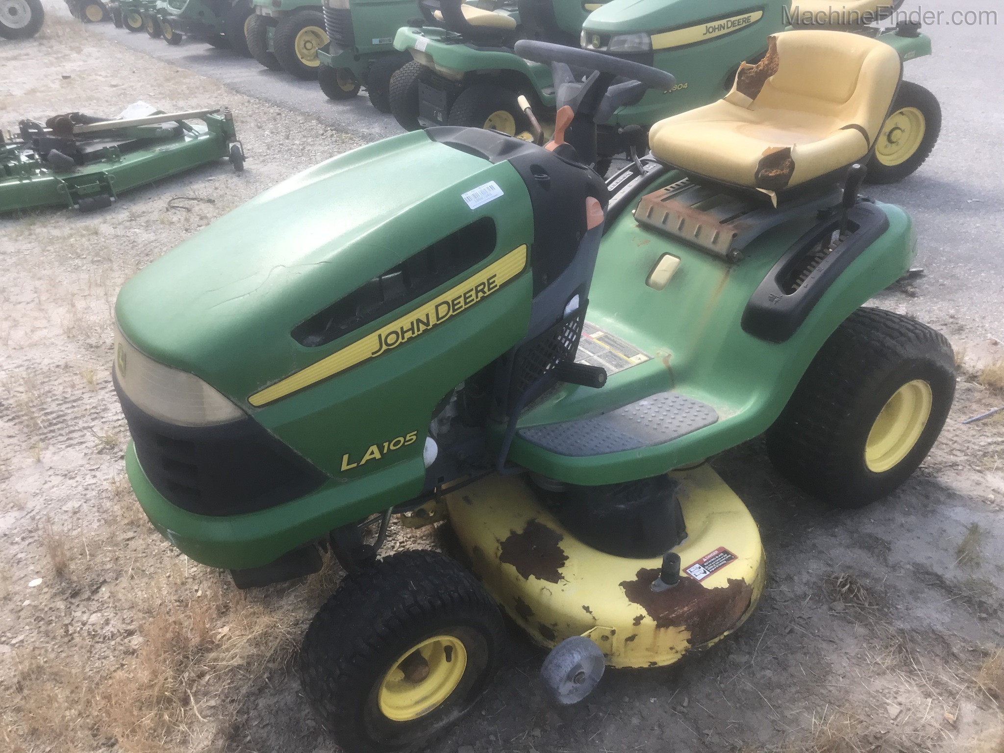 2010 John Deere LA105 Image 1