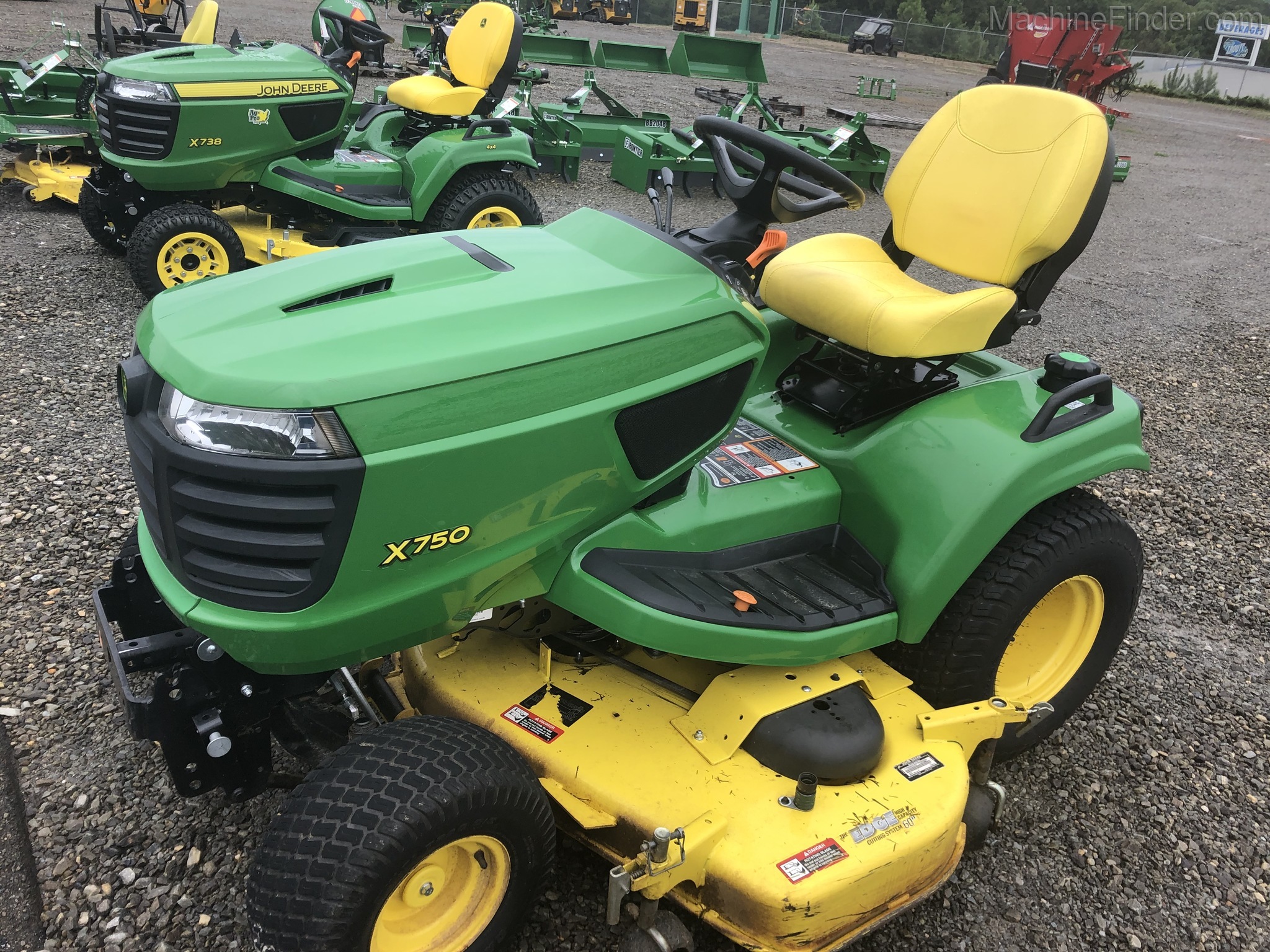 2015 John Deere X750 Image 3