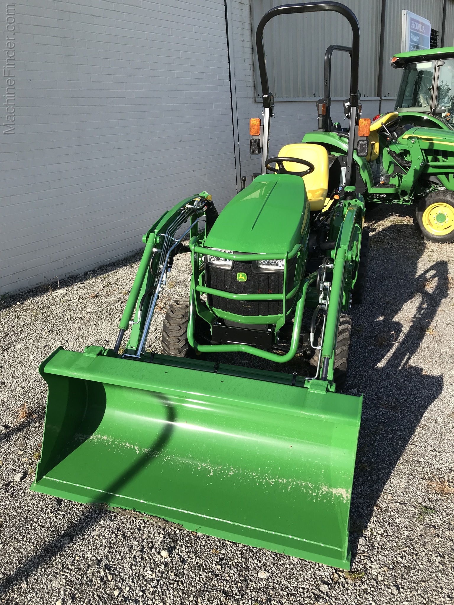 2020 John Deere 1023E Image 2