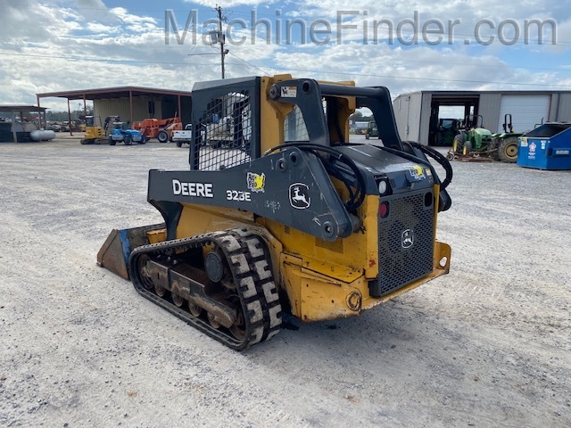 2014 John Deere 323E Image 4