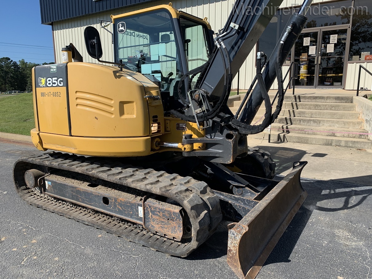 2015 John Deere 85G Image 2
