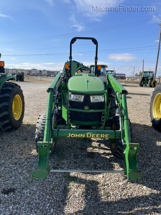 2015 John Deere 4066M Image 3