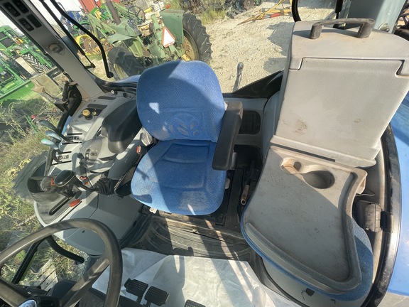 New Holland T6030 Image 7
