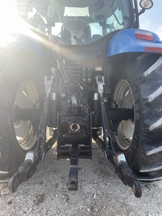 New Holland T6030 Image 17