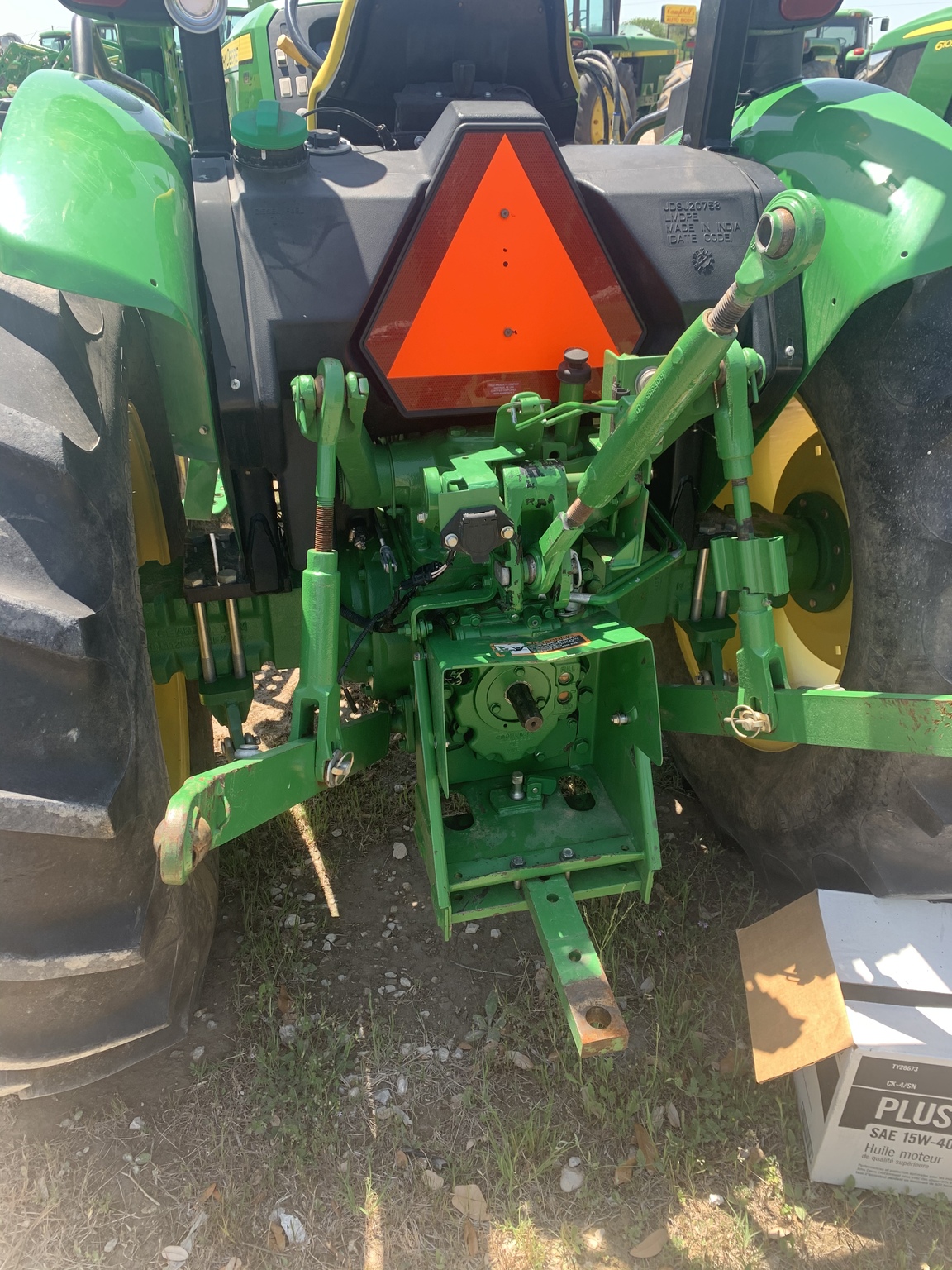 2015 John Deere 5065E Image 5