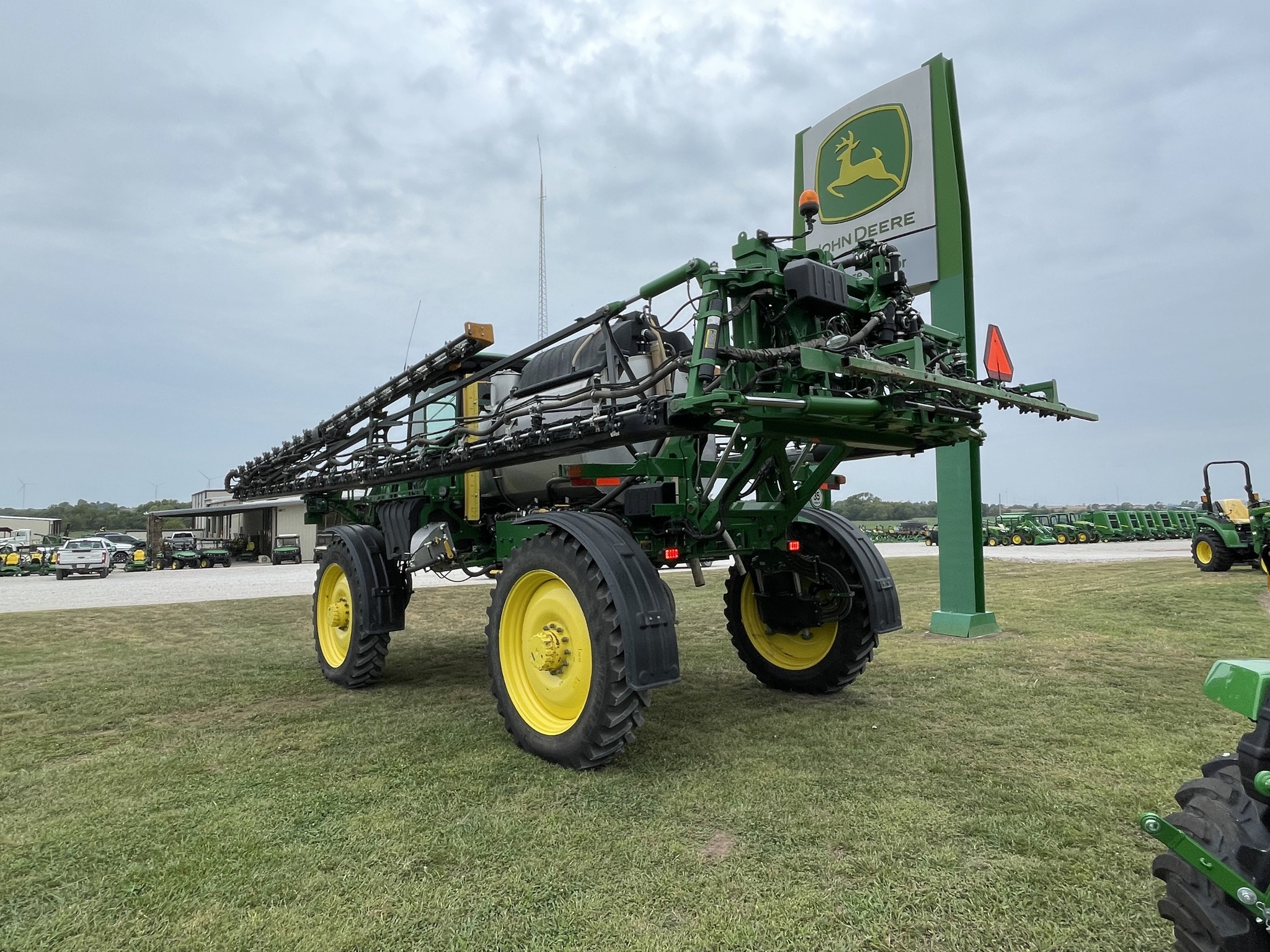  2019 John Deere R4044 at Heritage Tractor in Lockwood, MO