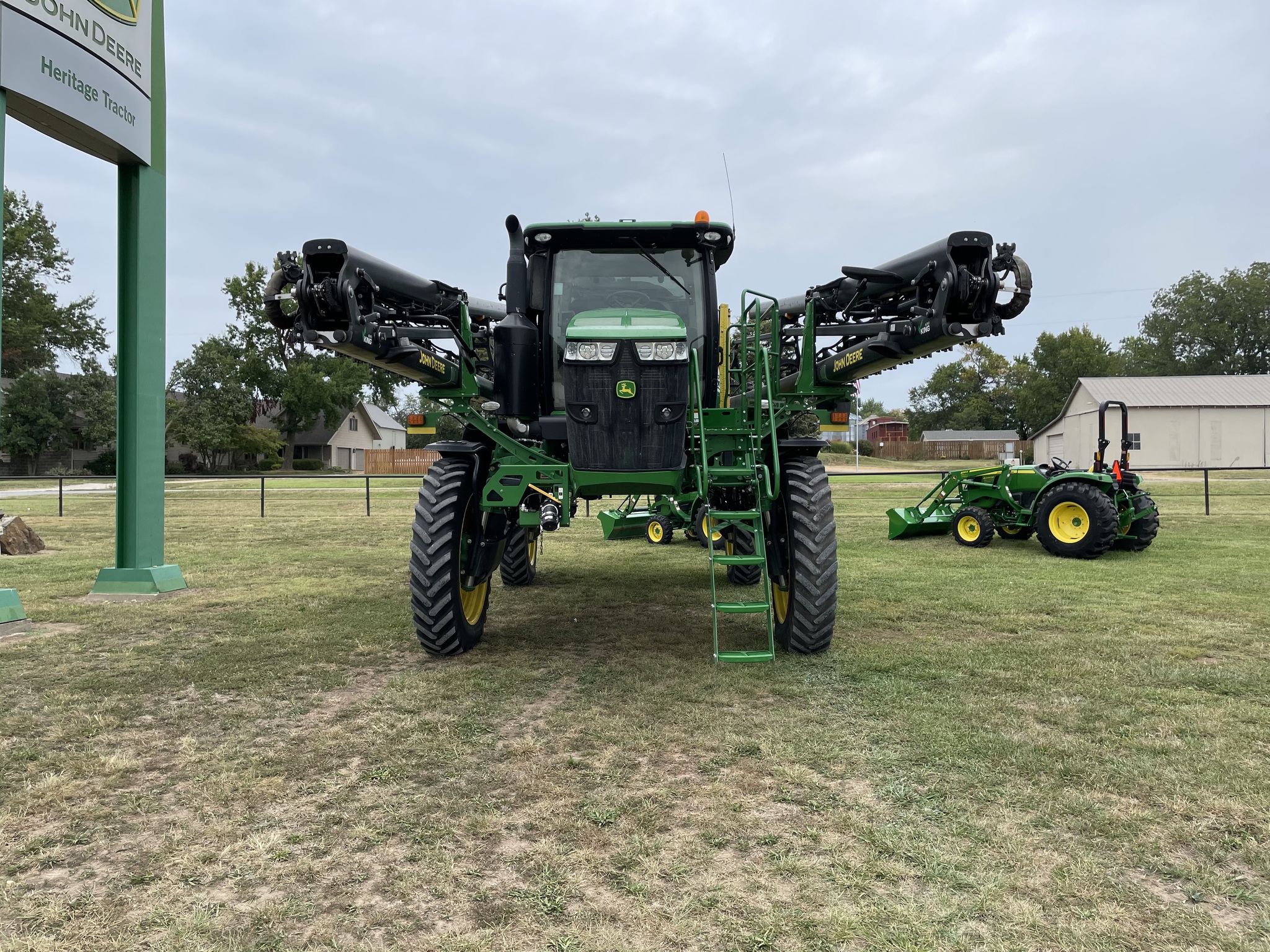  2019 John Deere R4044 at Heritage Tractor in Lockwood, MO
