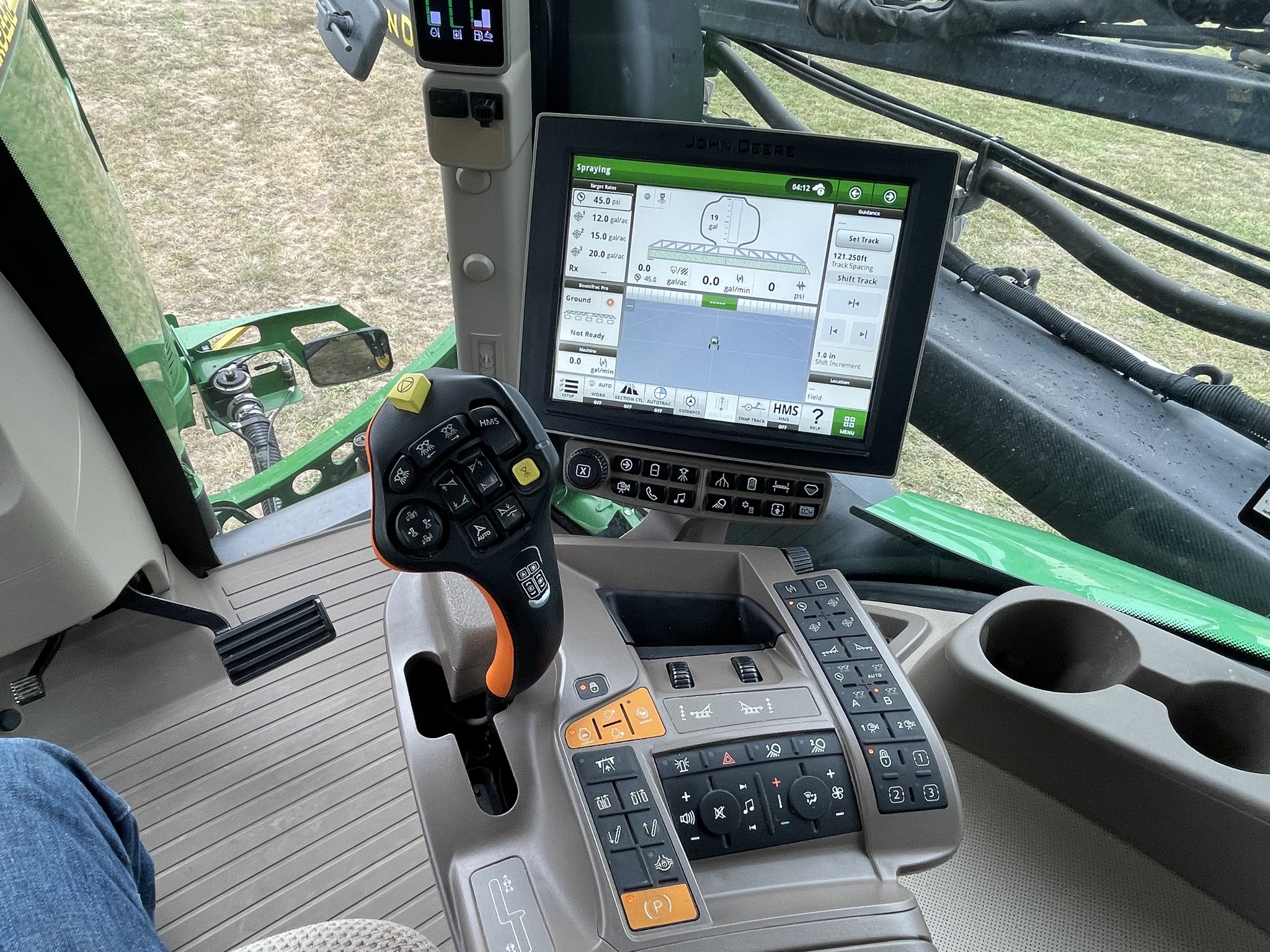  2019 John Deere R4044 at Heritage Tractor in Lockwood, MO