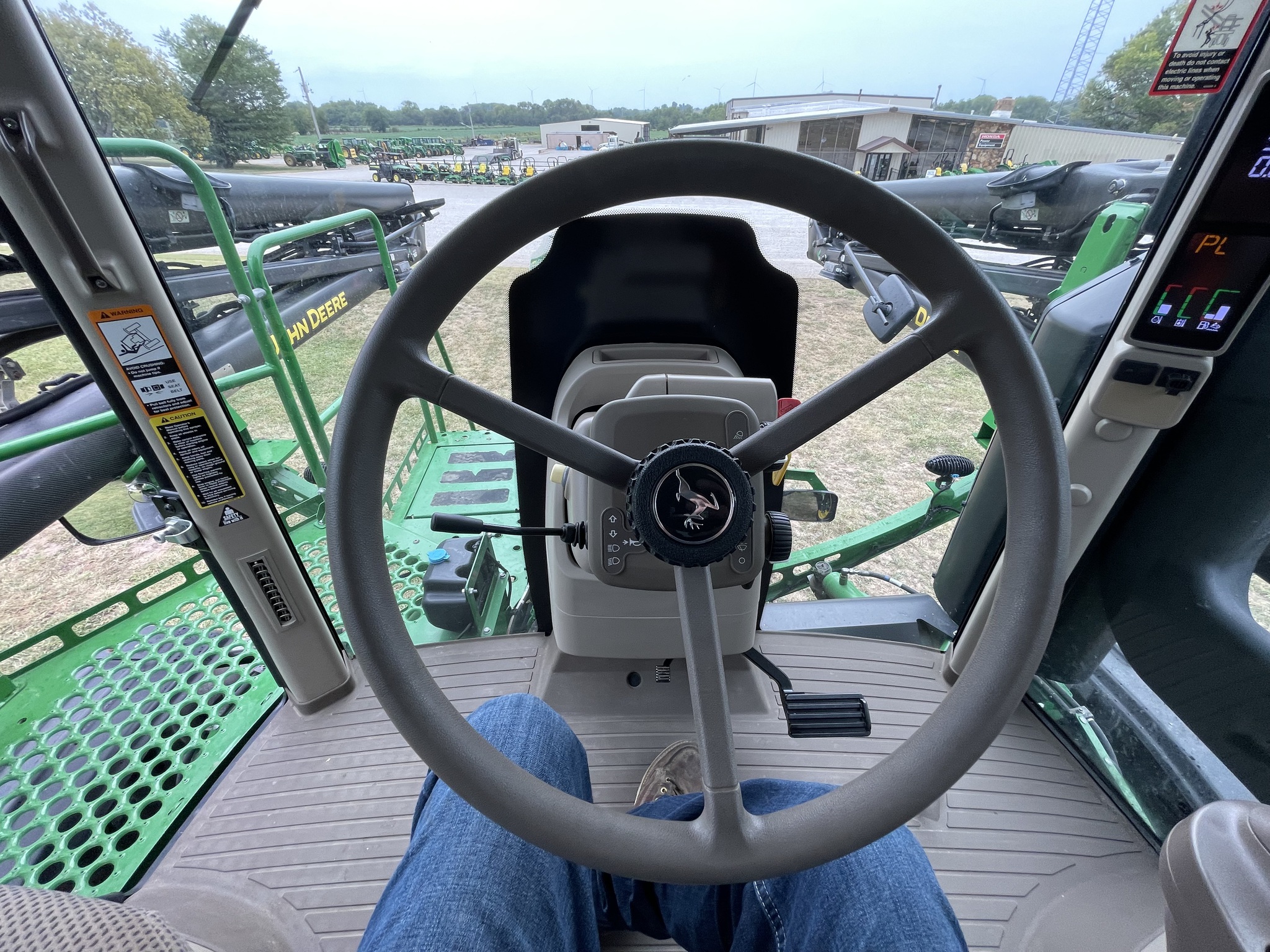  2019 John Deere R4044 at Heritage Tractor in Lockwood, MO