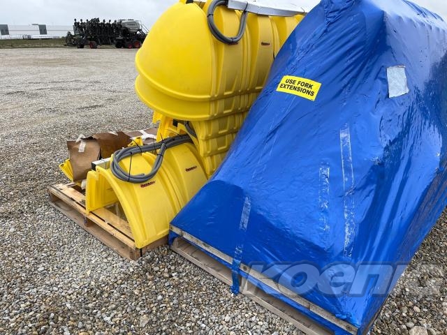 Used 2022 Willmar Fabrication Redball Self Propelled Sprayers at Koenig Equipment in Greenville, OH - PhotoXL2