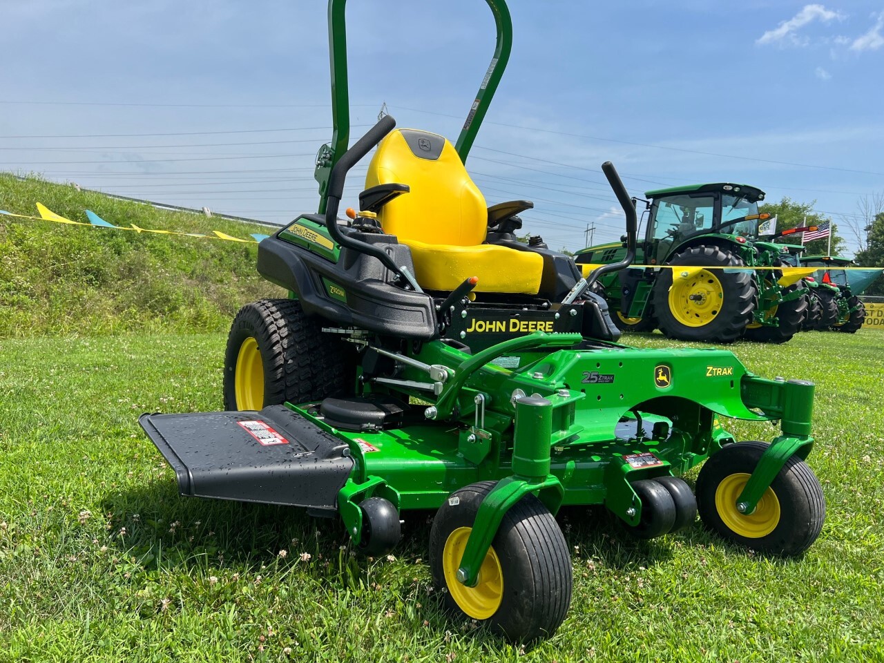 2023 John Deere Z920M Image 2