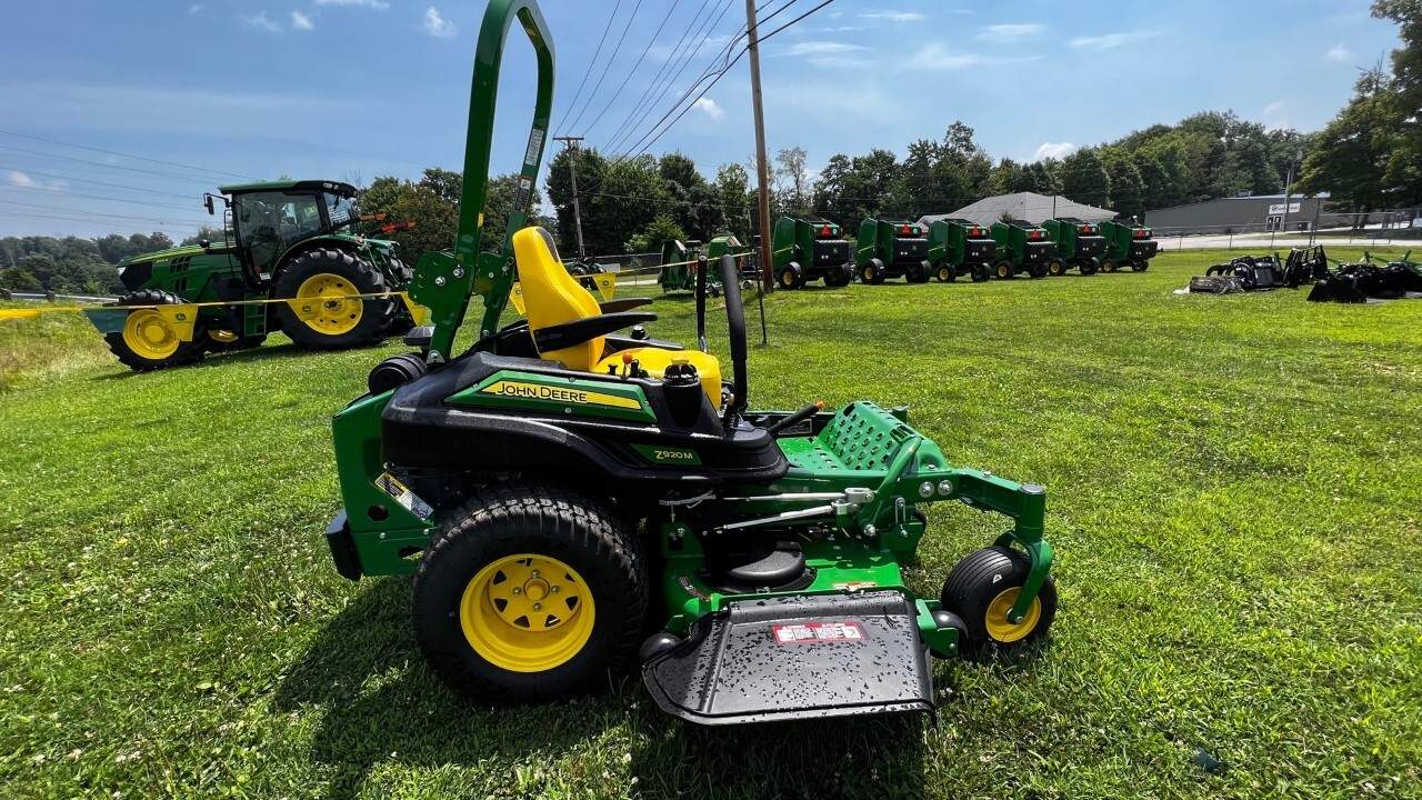 2023 John Deere Z920M Image 5