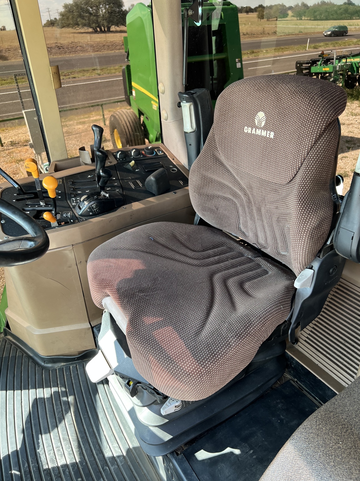 John Deere 7810 Image 5