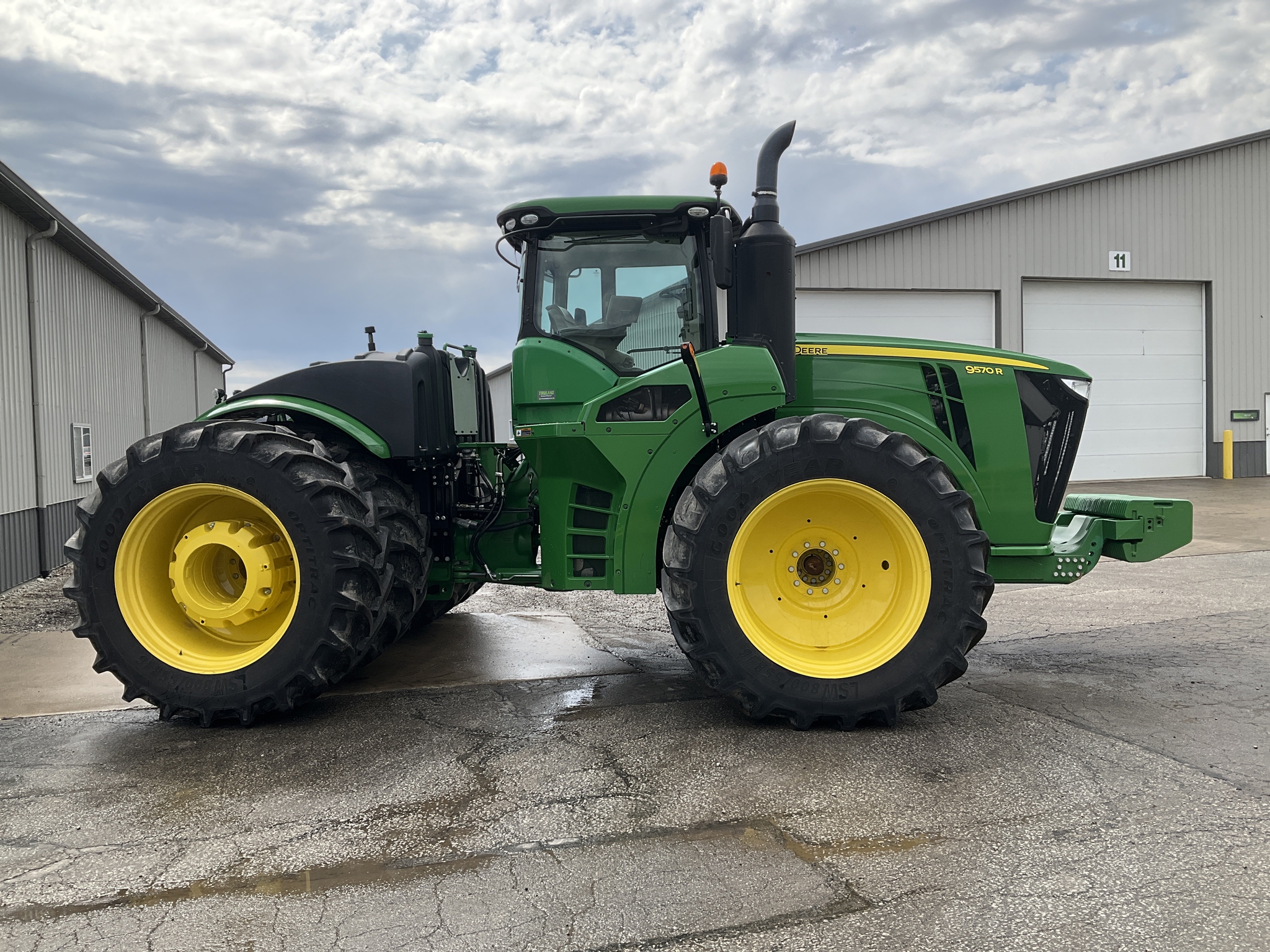 2021 John Deere 9570R Image 20