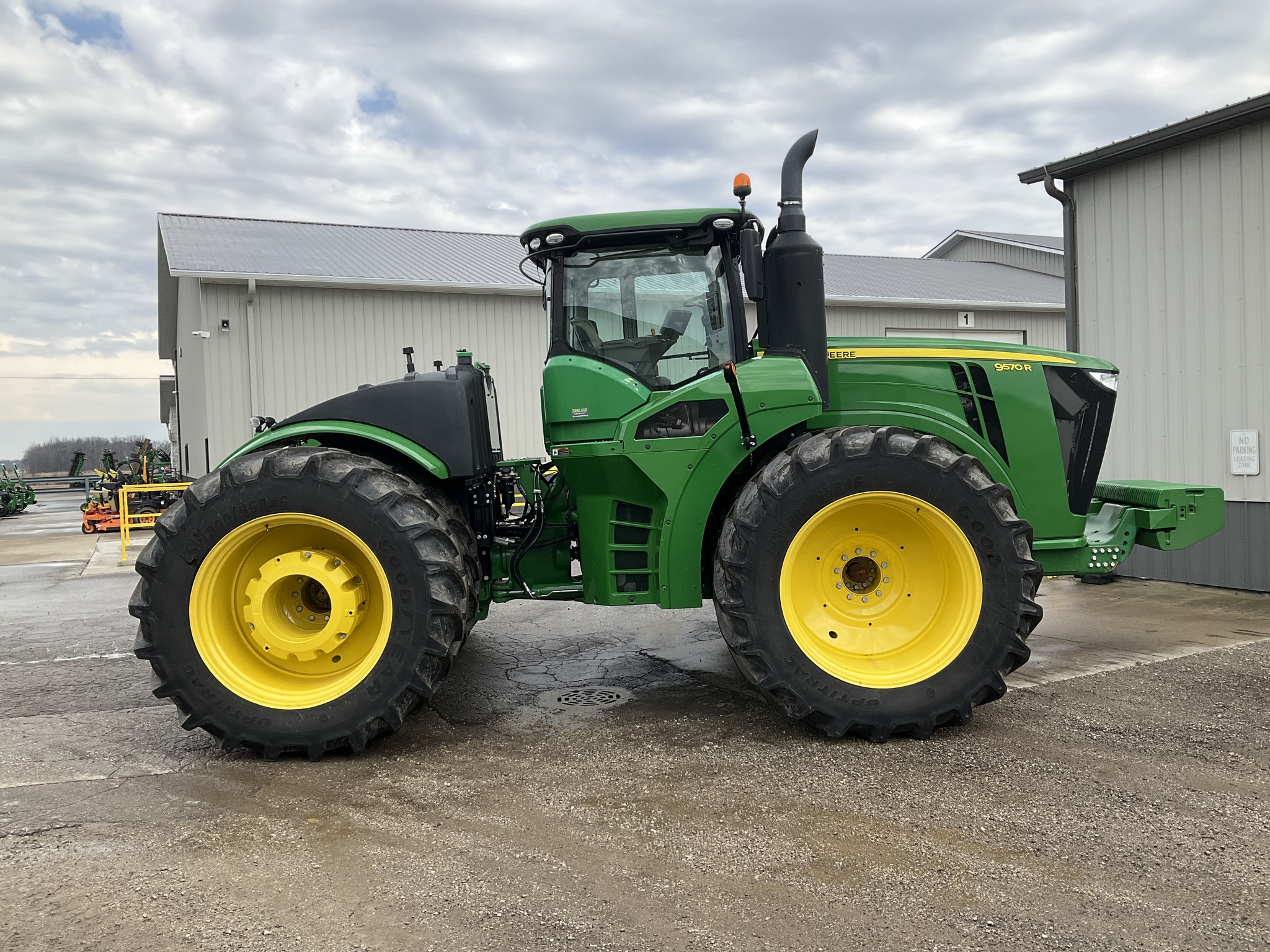 2021 John Deere 9570R Image 40