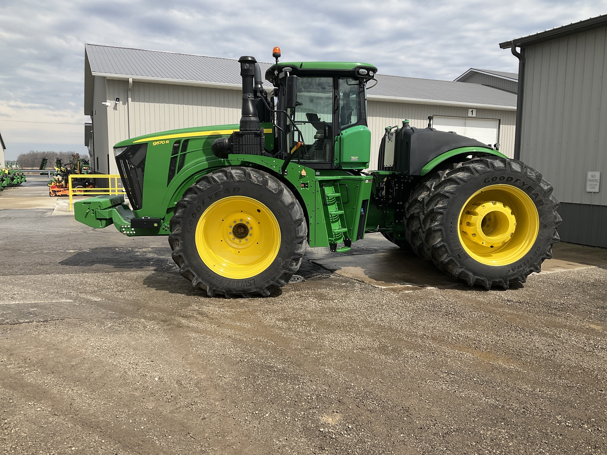 2021 John Deere 9570R Image 43