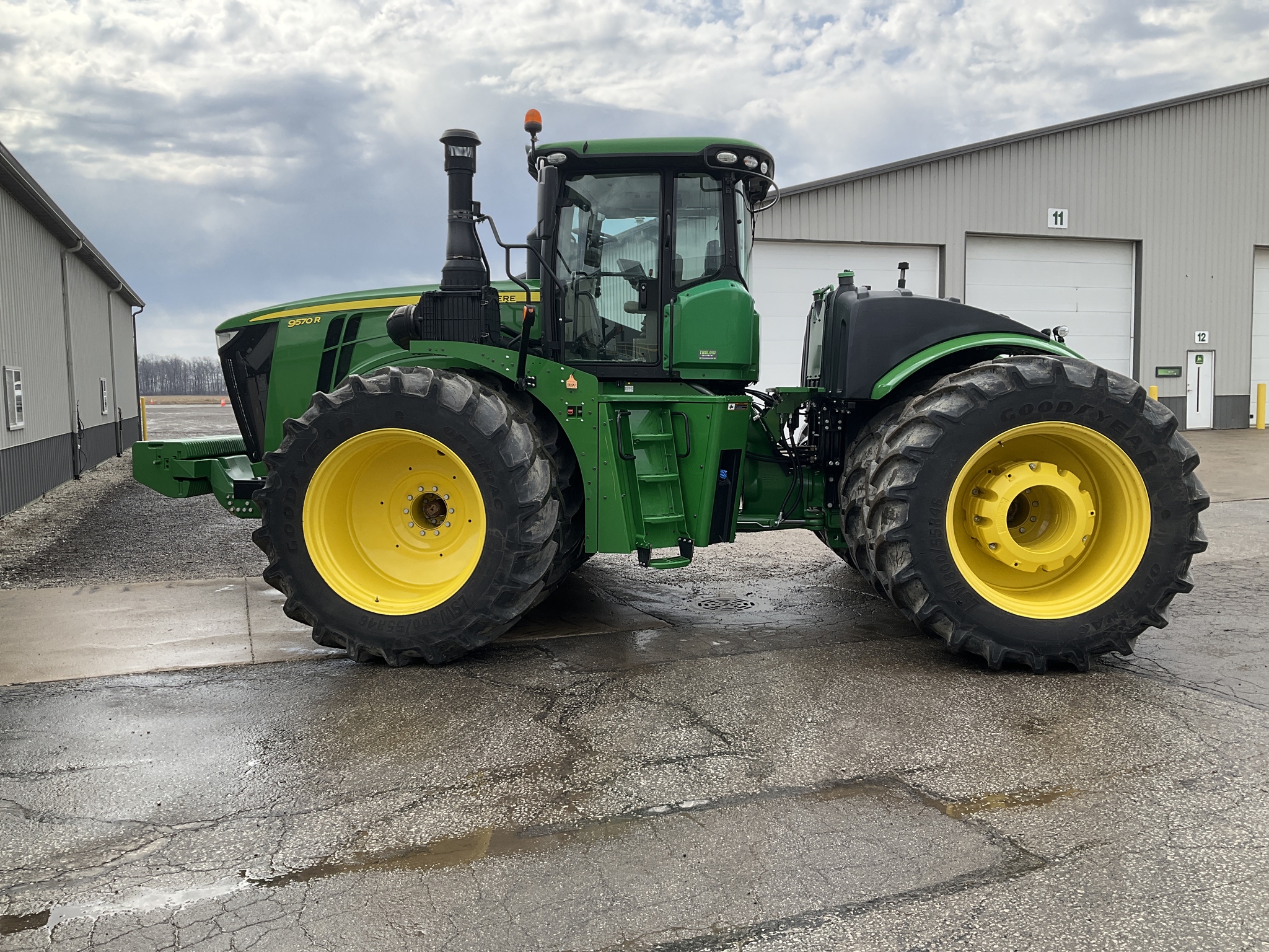 2021 John Deere 9570R Image 44