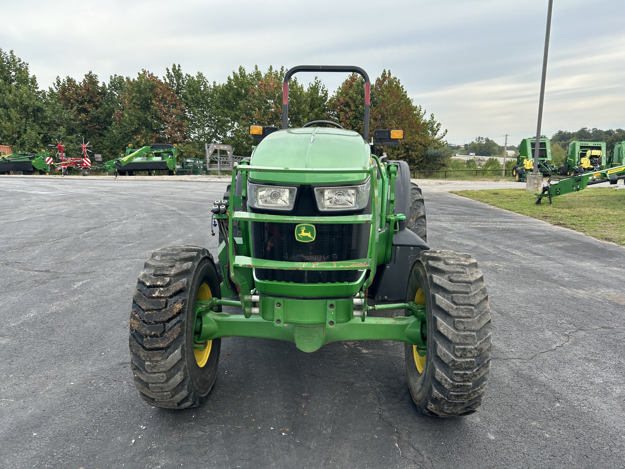  2022 John Deere 5090EL at Heritage Tractor in Anderson, MO