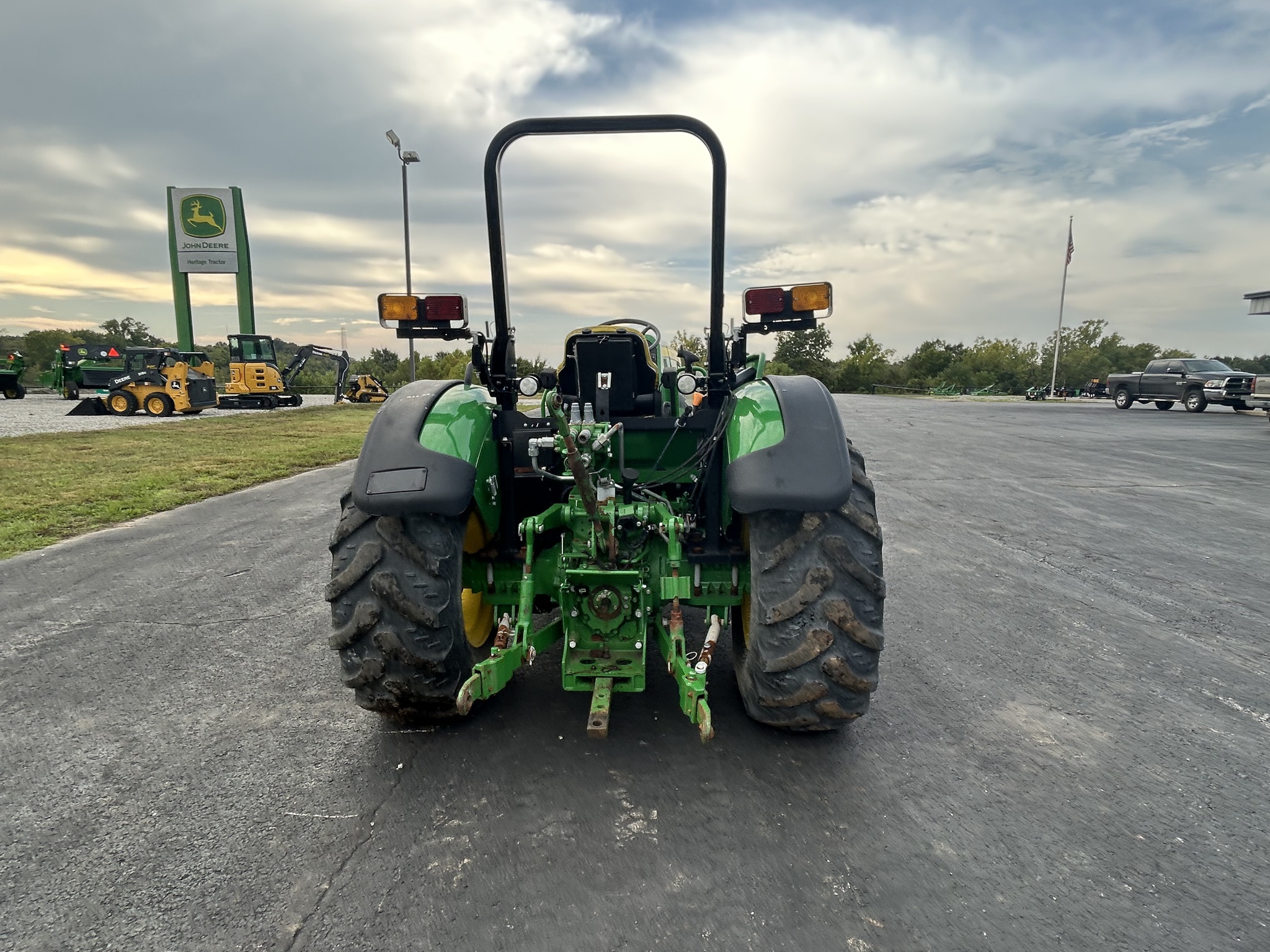  2022 John Deere 5090EL at Heritage Tractor in Anderson, MO