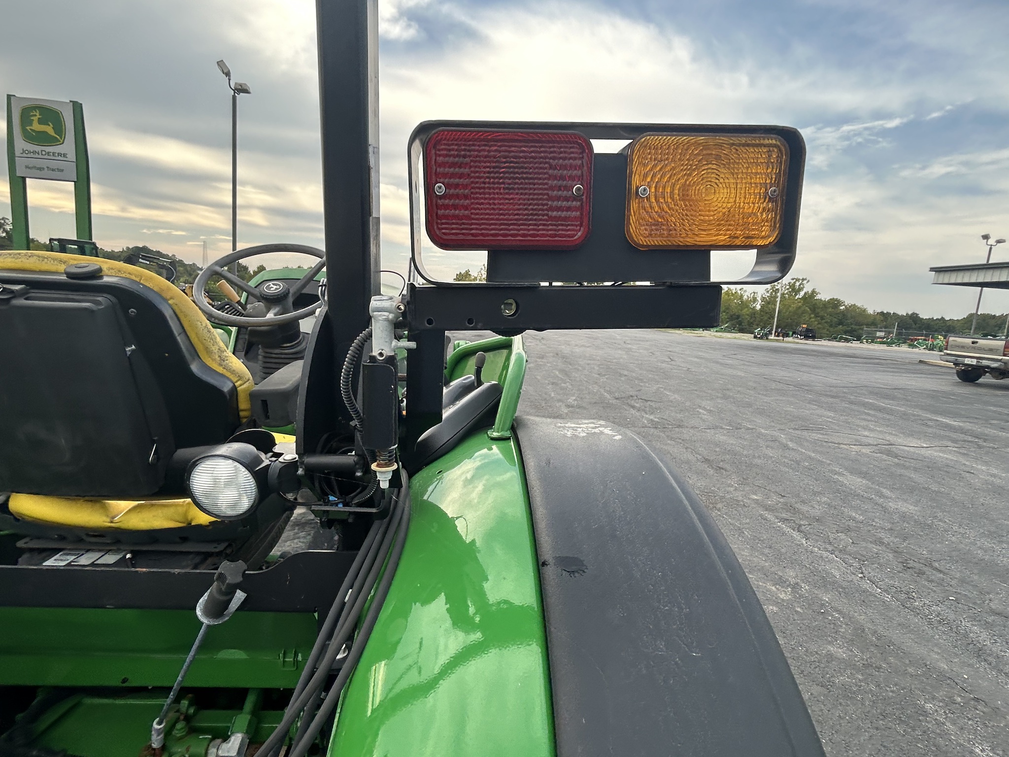  2022 John Deere 5090EL at Heritage Tractor in Anderson, MO