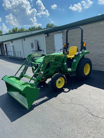 2022 John Deere 3035D Image 2