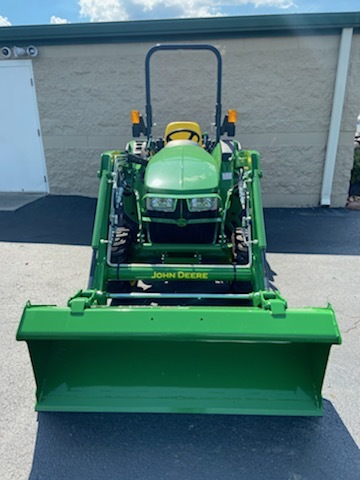 2022 John Deere 3035D Image 3