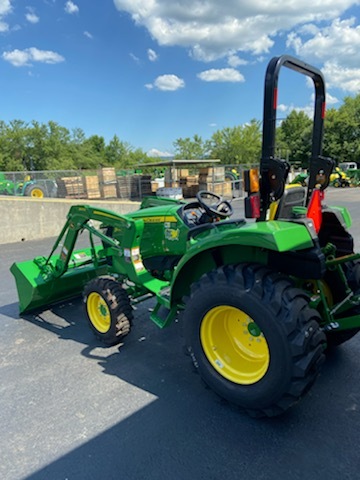 2022 John Deere 3035D Image 5