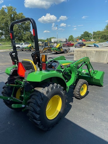 2022 John Deere 3035D Image 4