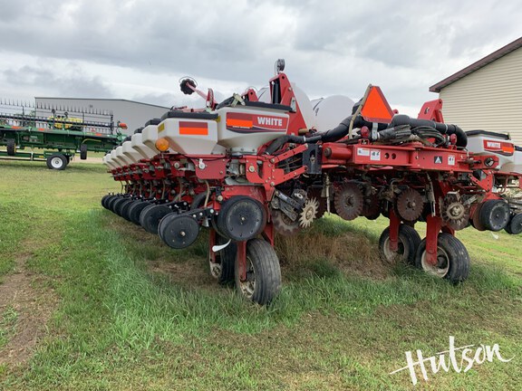 Photo of 2008 White 8180