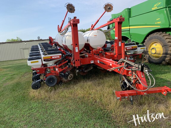 Photo of 2008 White 8180