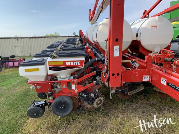 Photo of 2008 White 8180