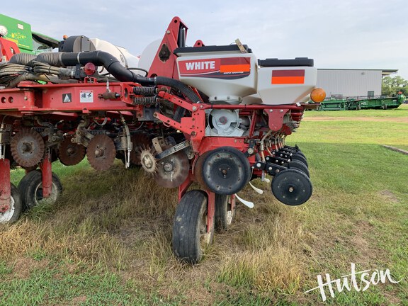 Photo of 2008 White 8180