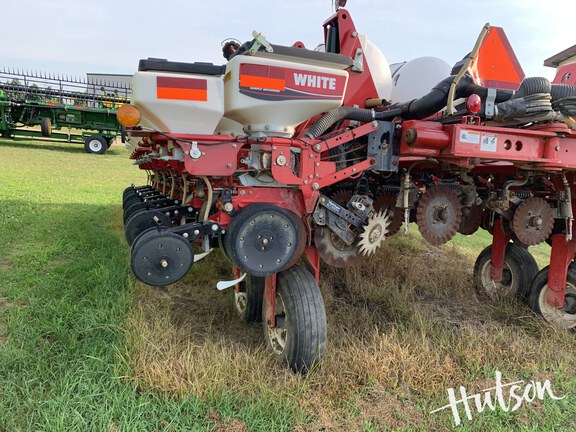Photo of 2008 White 8180