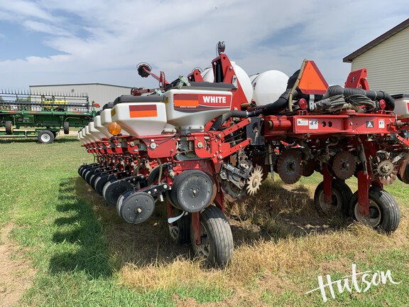 Photo of 2008 White 8180