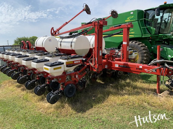 Photo of 2008 White 8180