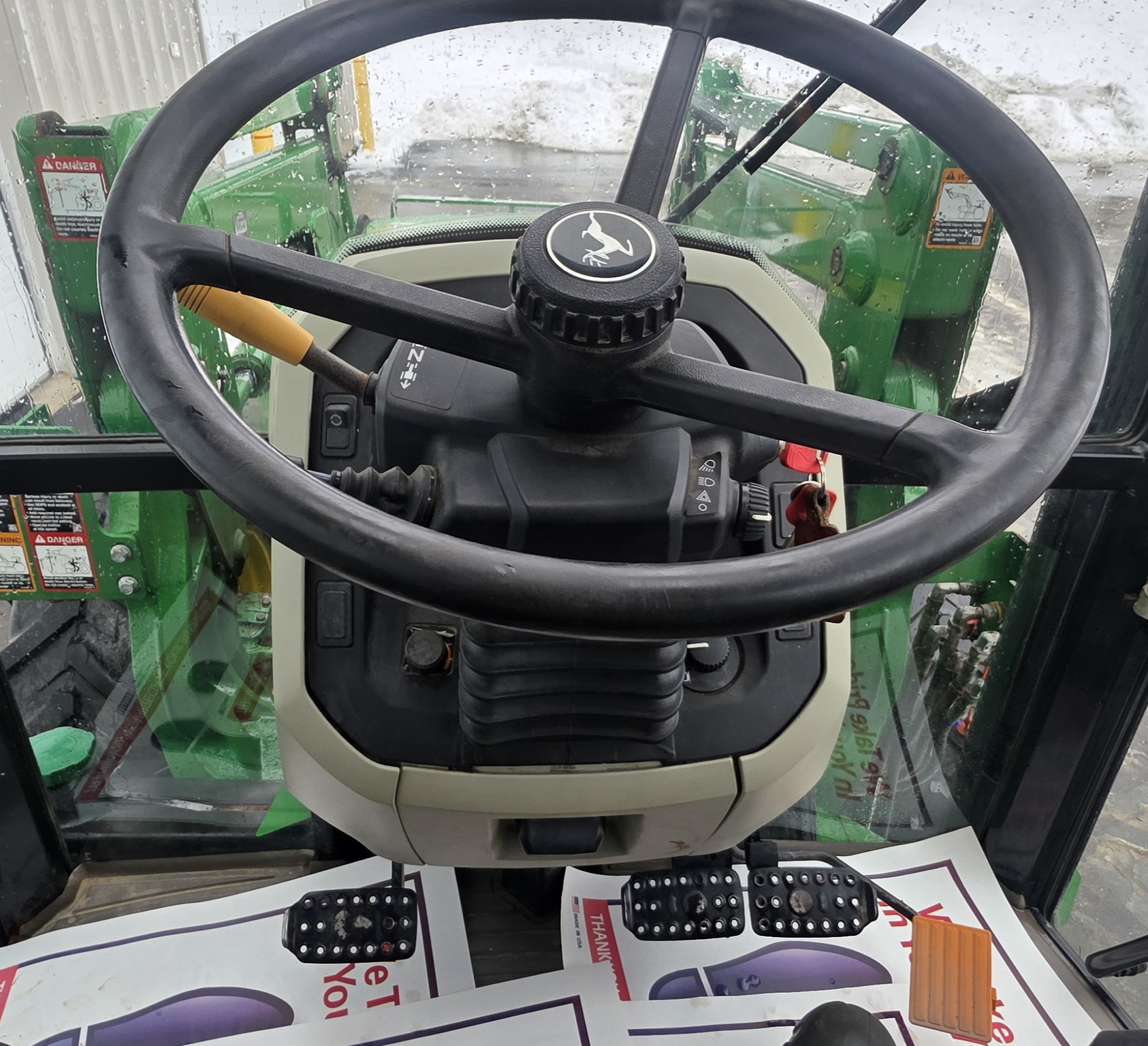 2015 John Deere 5100M Image 10