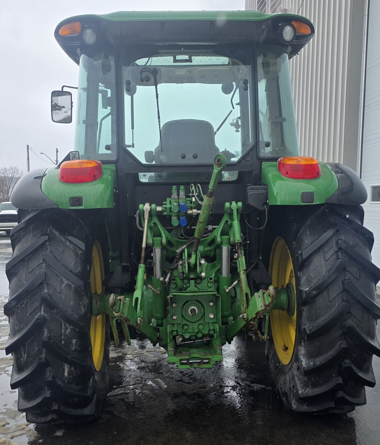 2015 John Deere 5100M Image 3