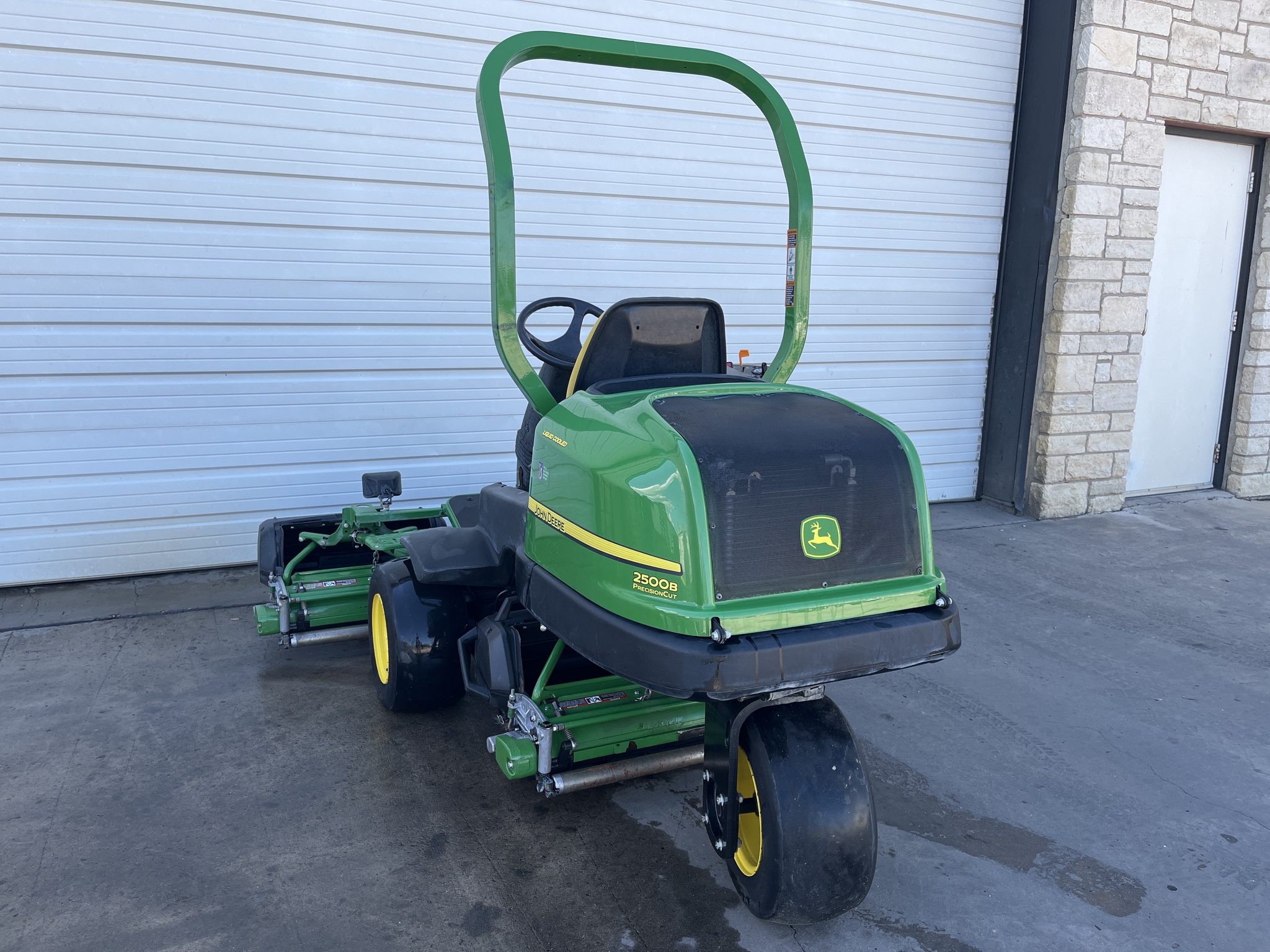John Deere 2500B Image 6