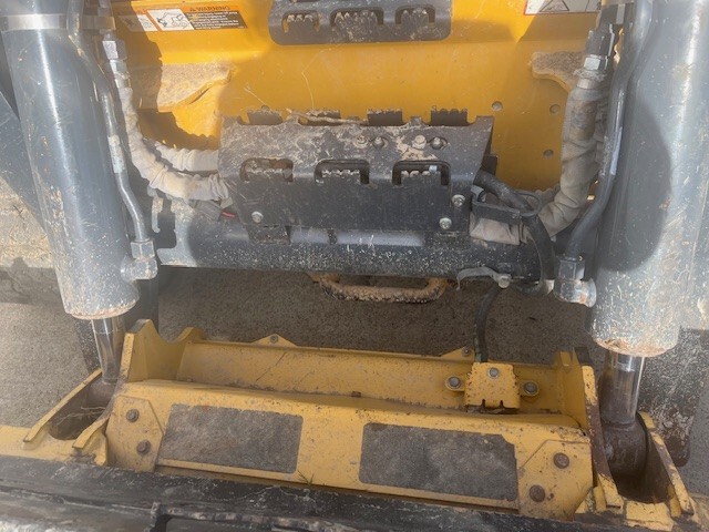  2022 John Deere 333G at Heritage Tractor in West Plains, MO