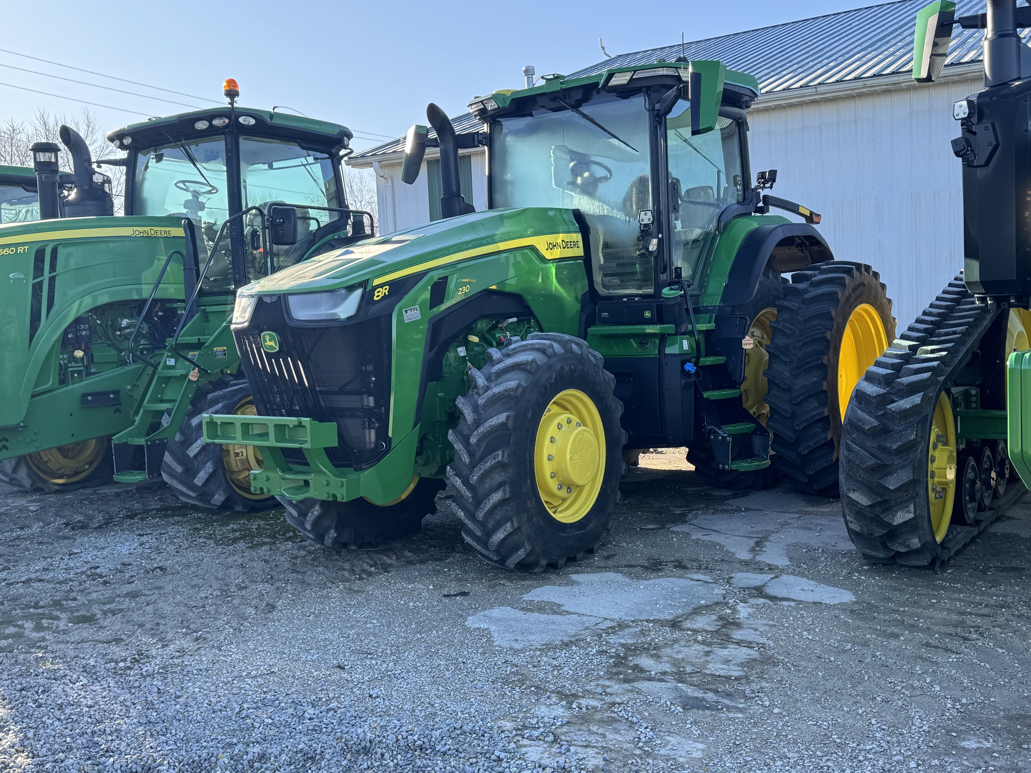 2023 John Deere 8R 230 Image 1